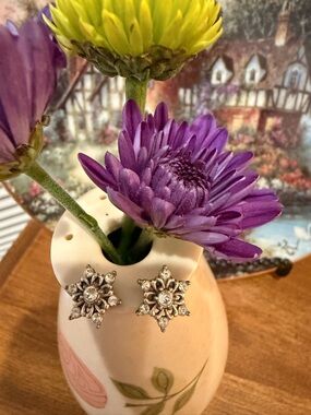 Silver Crystal Snowflake Stud Earrings